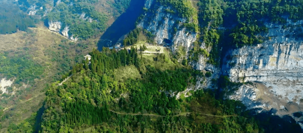 江油乾元山。