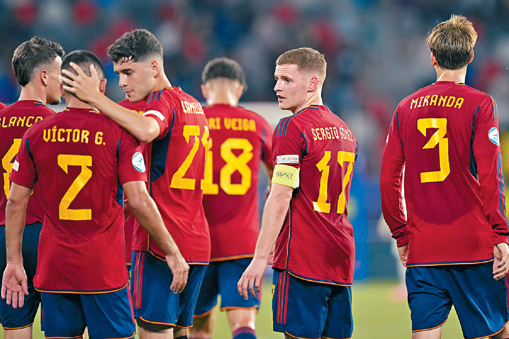 ■沙治奧高美斯（17號）替西班牙錦上添花，輕取羅馬尼亞。