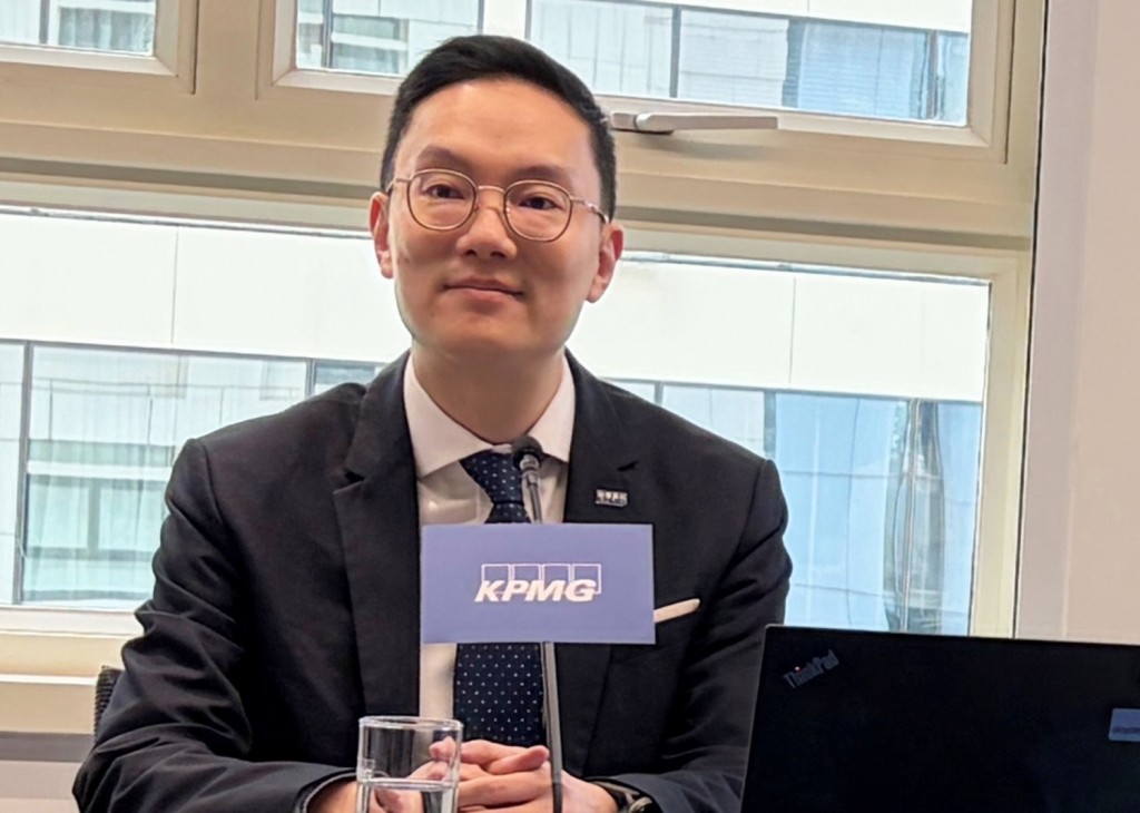 何家輝建議，優化現有的家族辦公室稅務優惠制度，擴大投資範疇至數碼資產及貴金屬，使其更具吸引力和成效。林彥汛攝