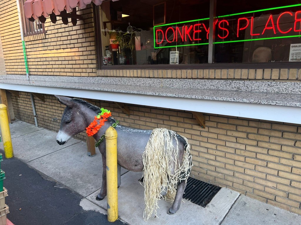 失竊餐廳位於新澤西州。 fb /  Donkey’s Place