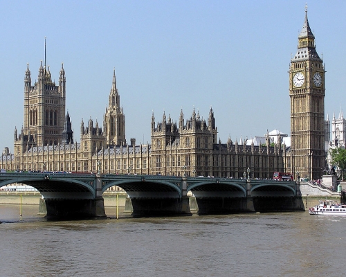 英國會會議最少暫停4周。網圖
