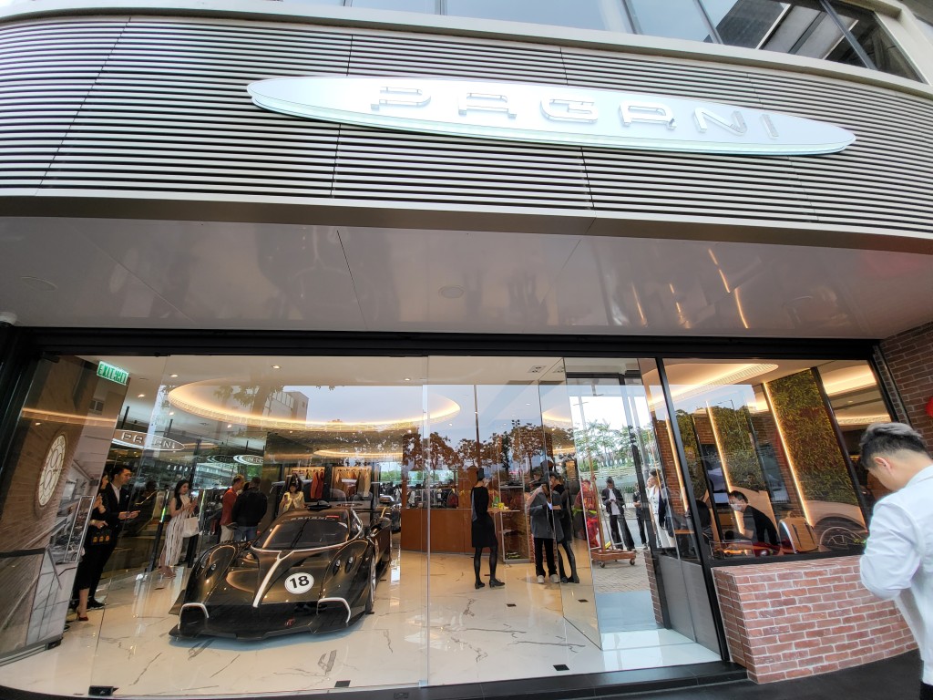 Pagani香港新店位於灣仔告士打道181號中怡商業大廈地下。