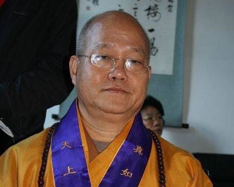 早前捲入與女尼同遊的健釗法師於今日逝世。網上圖片