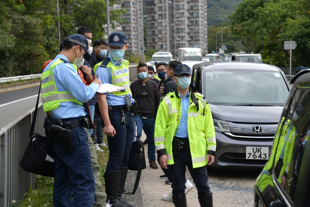 警員在場調查。徐裕民攝