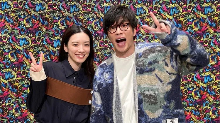 永野與已婚的田中圭搞不倫戀，聲名跌到落谷底。