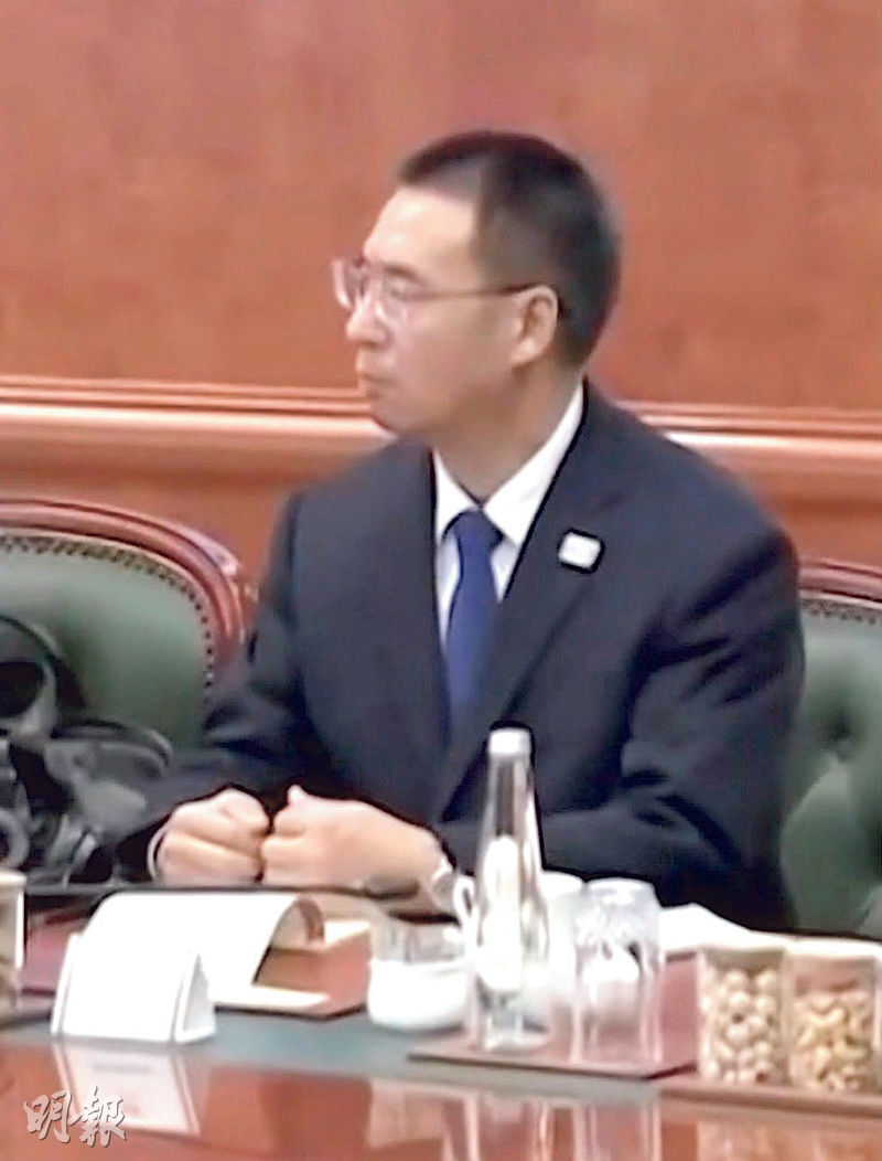 白宮國宴名單首次證實,中央警衛局局長周洪許兼任中辦副主任。 白宮國宴名單首次證實,中央警衛局局長周洪許兼任中辦副主任。