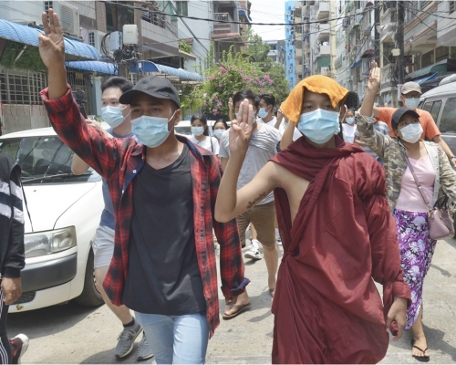 緬甸示威者繼續上街抗議。AP資料圖片
