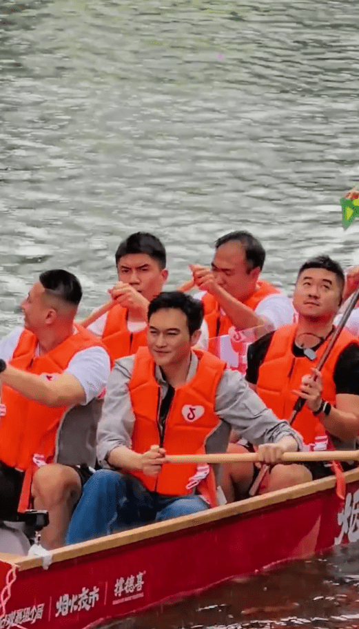 張智霖的凍齡外貌，成為網民焦點。