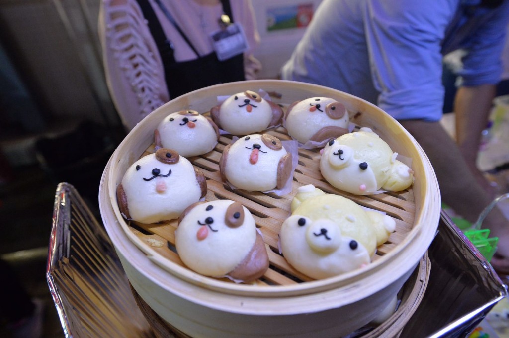 有以狗公仔造型的蒸包