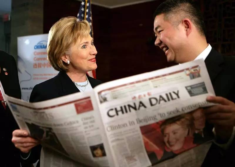 2009年孫尚武訪問時任美國國務卿希拉莉。