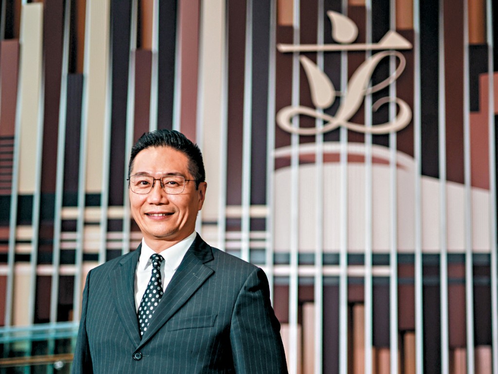 邵家輝指,任何政策不會百分之百無漏洞,立法會正好聚集社會持份者意見。