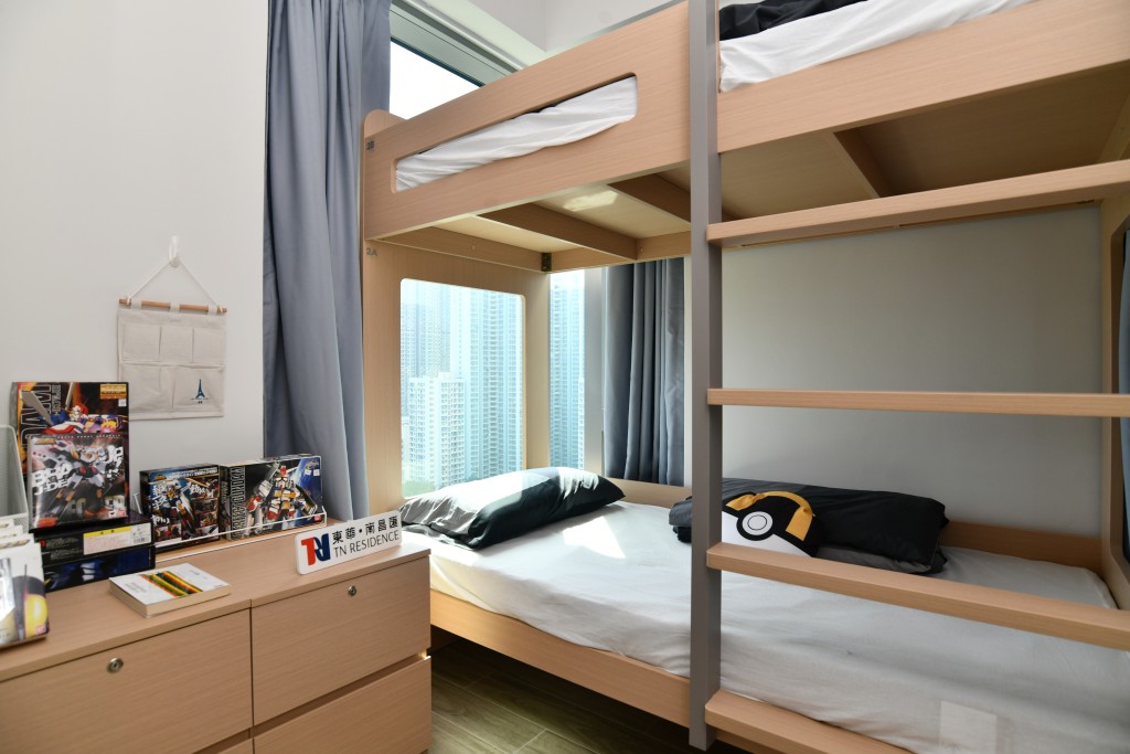 災民也多是2至4人家庭，所以東華三院都安排兩房、有四張床的單位，讓他們一起入住。資料圖片