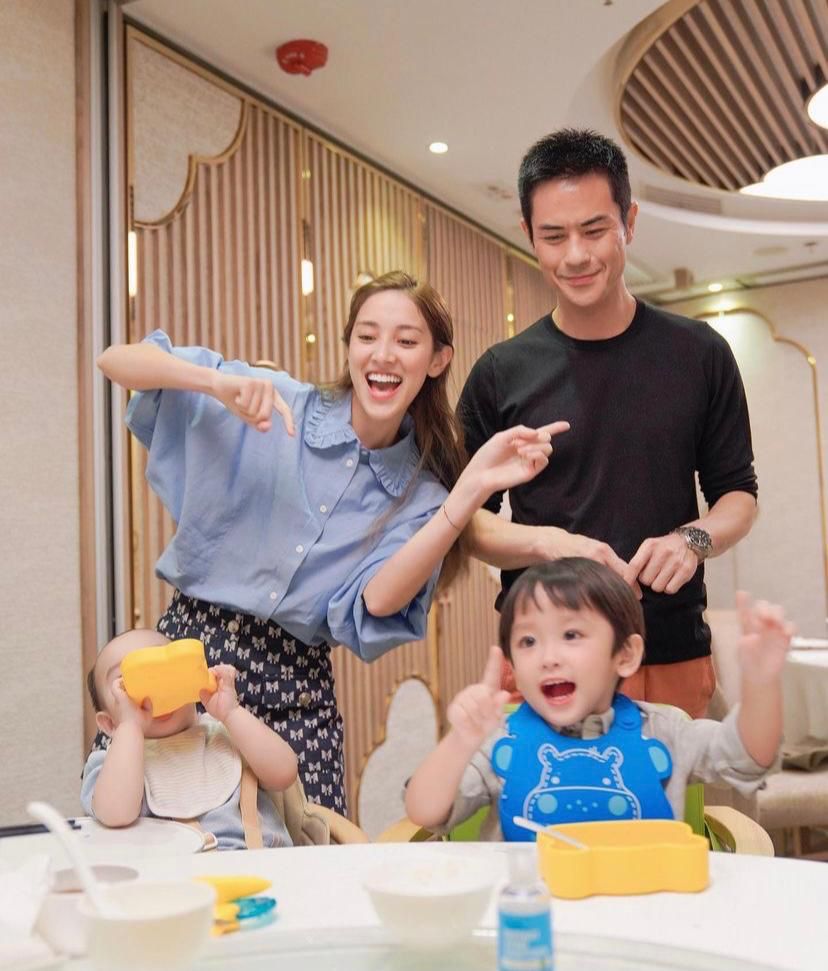 Grace好生養,為鄭家兩年抱兩。