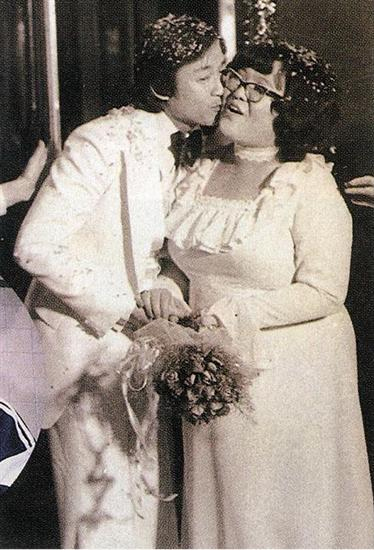 鄭少秋與沈殿霞經過11年的愛情長跑，在1985年1月於加拿大結婚。