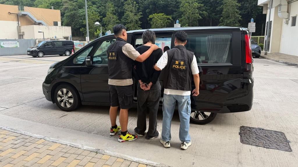 猜猜我是谁｜89岁婆婆致电孙仔求证识破骗局 助警拘18岁涉案少年