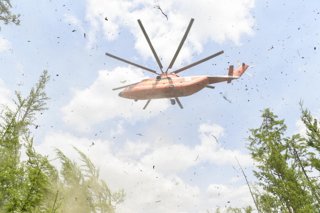 2019年大兴安岭火灾，当局出动了扑火直升机。