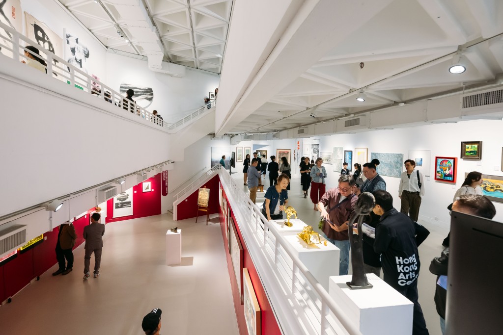 藝術博覽共展出超過500件藝術作品，超過280位本地藝術家參與，展出的藝術媒介包括掛畫、陶藝、攝影、立體打印、雕塑、裝置藝術、混合媒介藝術等。