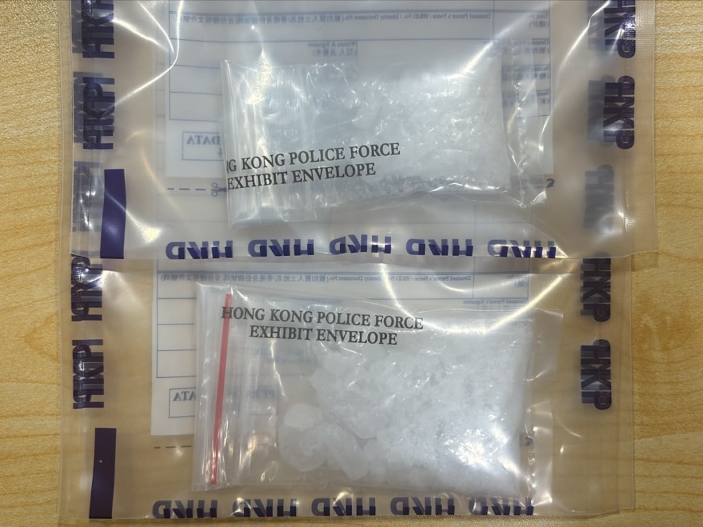警方檢獲一批冰毒。 警方檢獲一批冰毒。