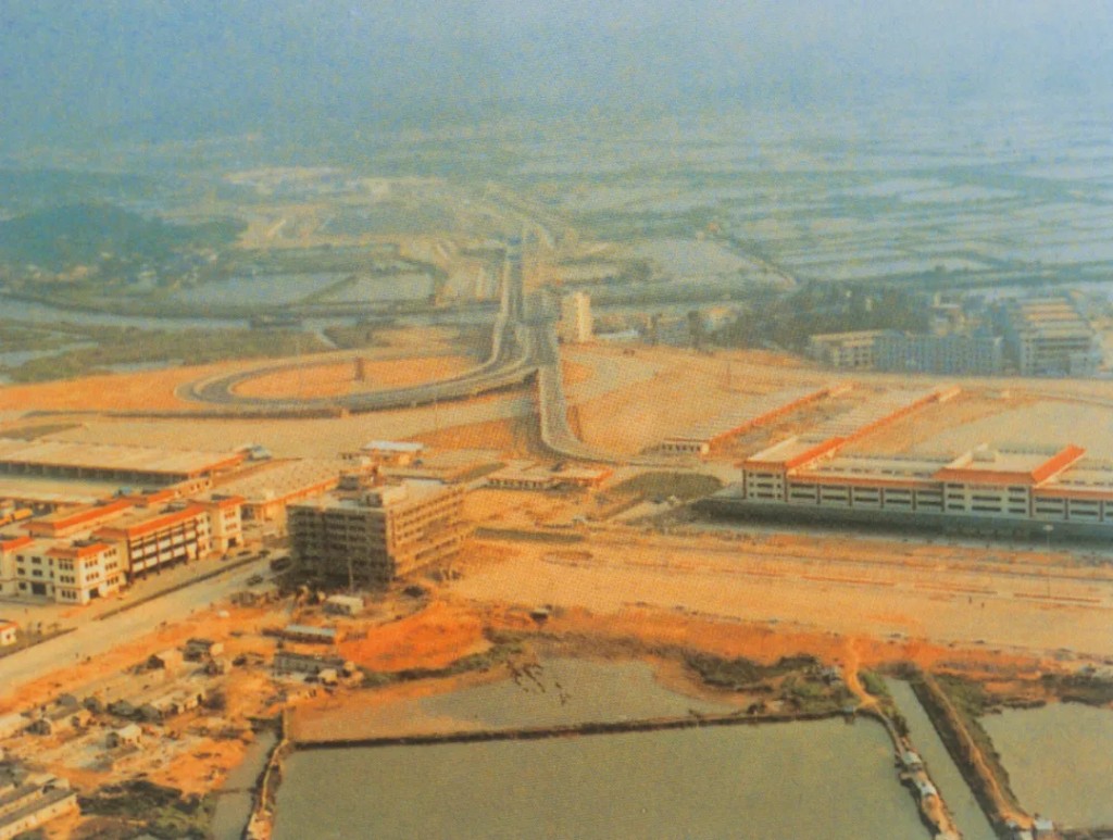 昔日在深圳河畔的皇崗口岸深視新聞。 昔日在深圳河畔的皇崗口岸深視新聞。