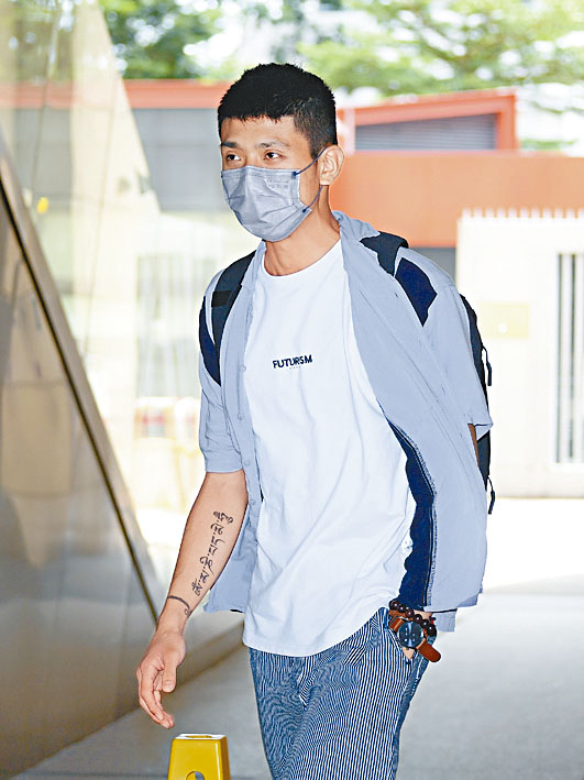 邹家成曾签署《墨落无悔》声明。