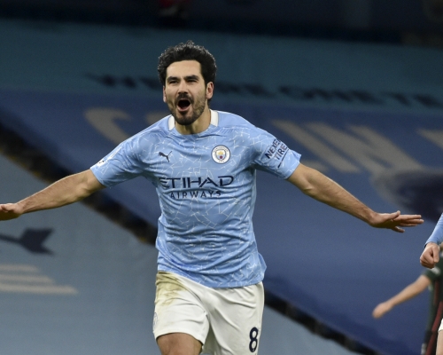 根杜簡（左）今場梅開二度。AP