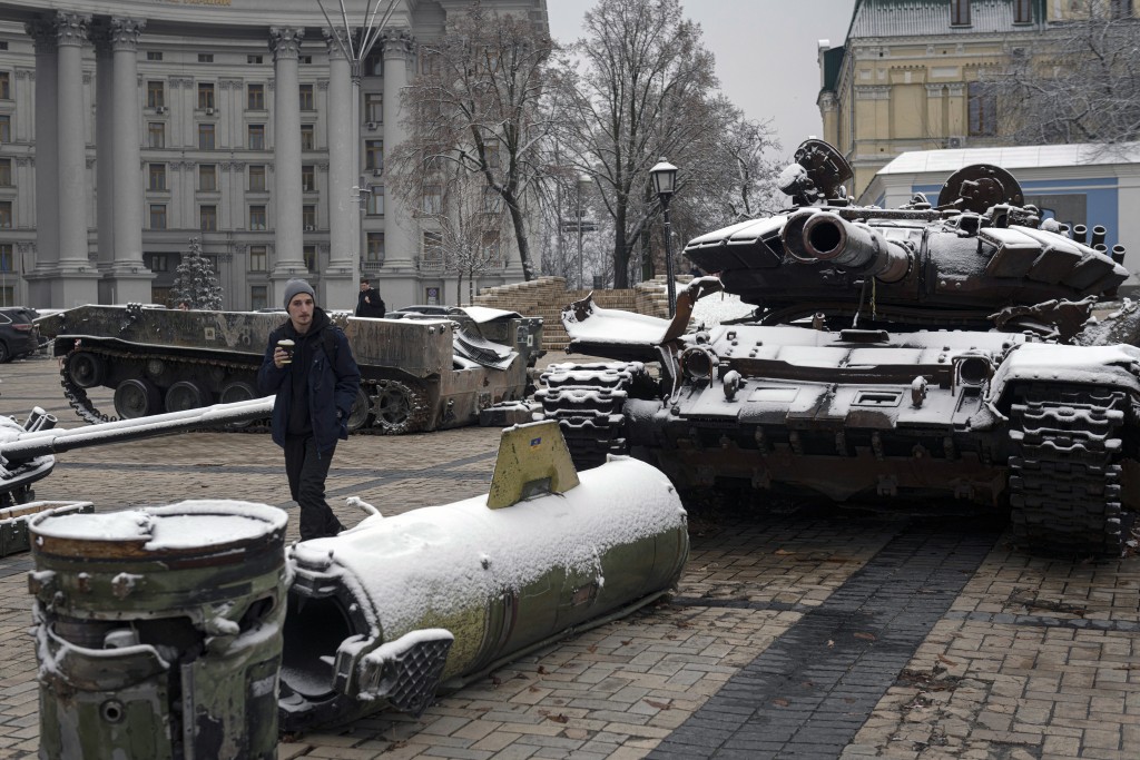 今年冬天烏克蘭將出現嚴重的人道主義危機，除了要應對戰事，數百萬人將面臨「持續斷電」。AP