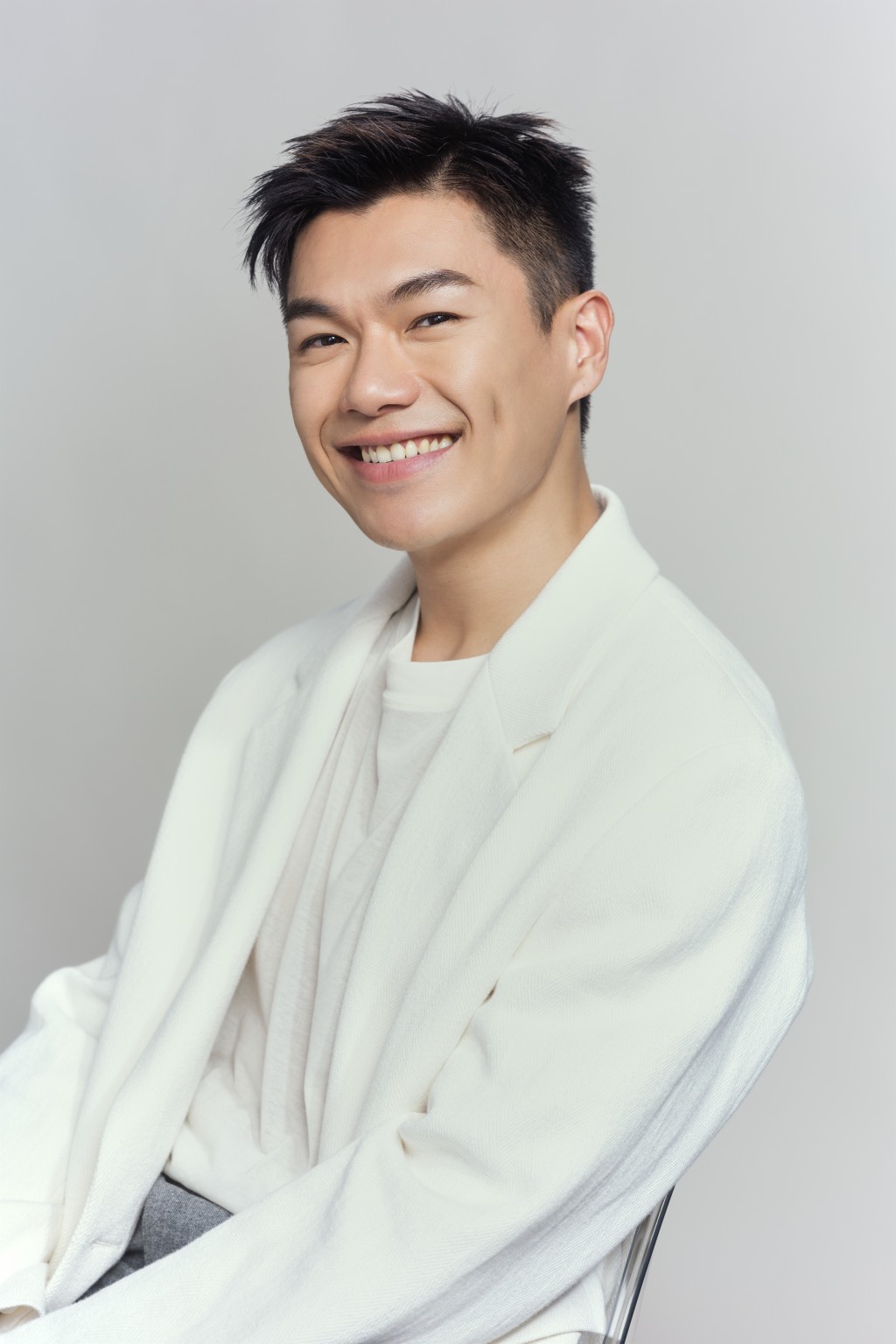 柯煒林聲演羌山。 柯煒林聲演羌山。