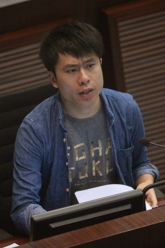 鄺俊宇亦將於下周三立法會大會提出議員議案,要求香港盡快制定動物保護法。資料圖片