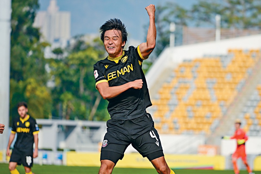 理文的立花稜也入球後慶祝。