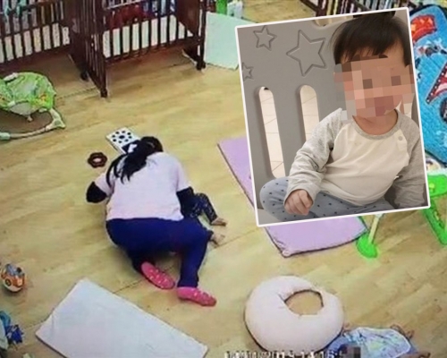 保母狠压男婴19分钟窒息亡判囚3年半，家属表明无法接受。(网图)