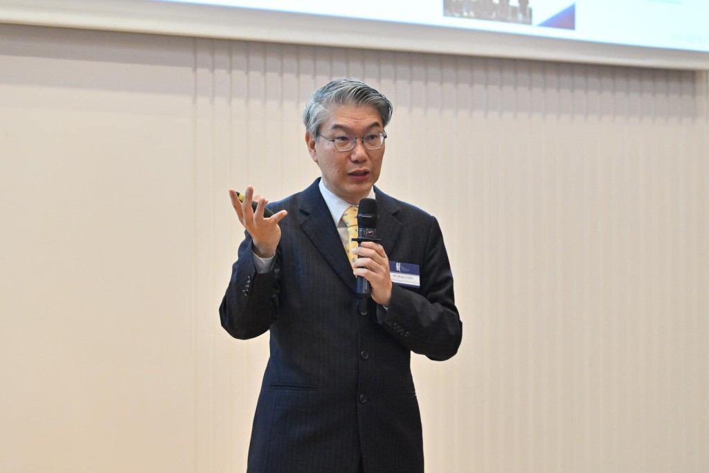 推動法律科技發展諮詢小組成員兼香港大學LITE Lab@HKU項目行政總監陳華利分享。張國鈞fb 推動法律科技發展諮詢小組成員兼香港大學LITE Lab@HKU項目行政總監陳華利分享。張國鈞fb