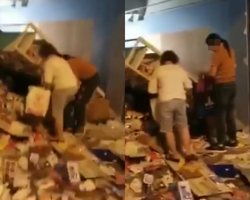 兩大媽疑趁火打劫取貨品。影片截圖