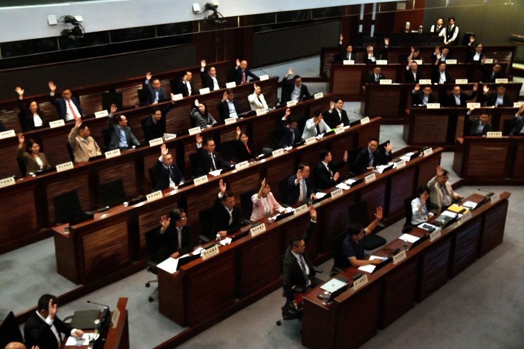 立法会财委会上周通过政府补贴措施。 立法会财委会上周通过政府补贴措施。