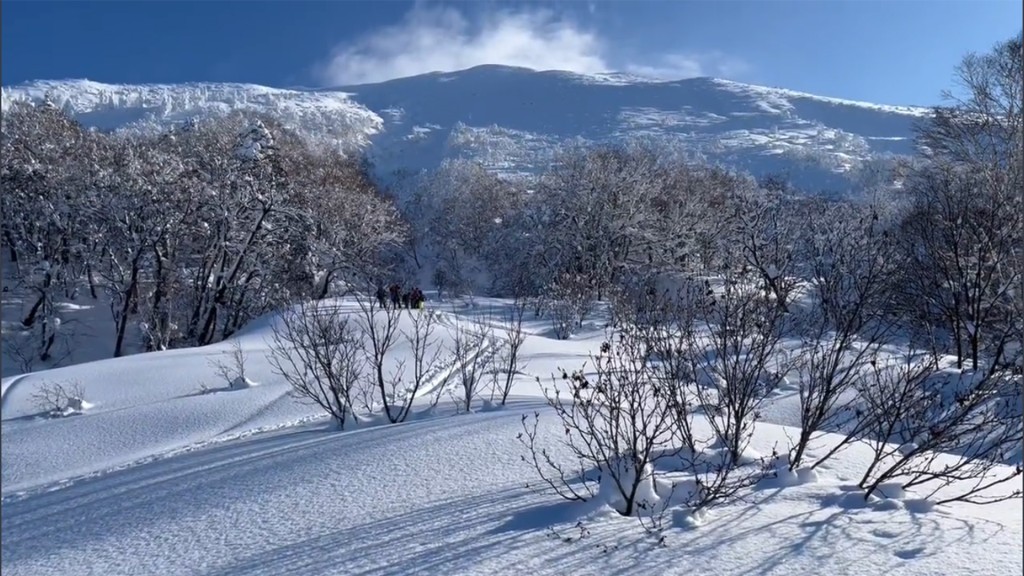 羊蹄山風景優美，不少網民在twitter分享風景照和滑雪影片。 網上圖片