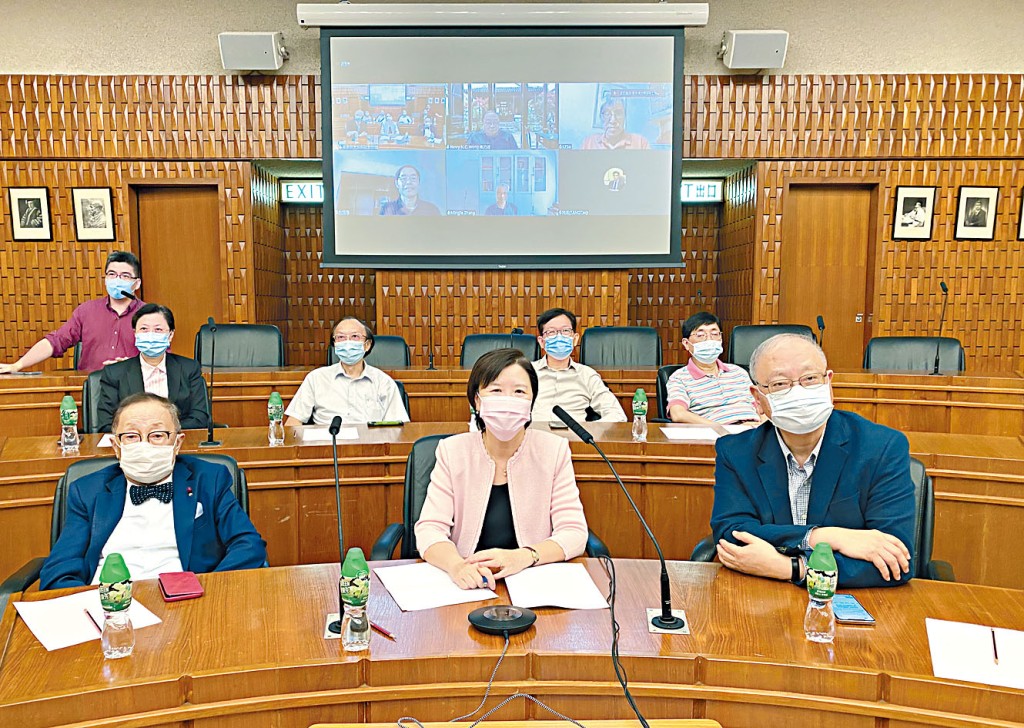 ■十二位科學院及工程院院士選委，以綫下結合綫上形式進行座談會。