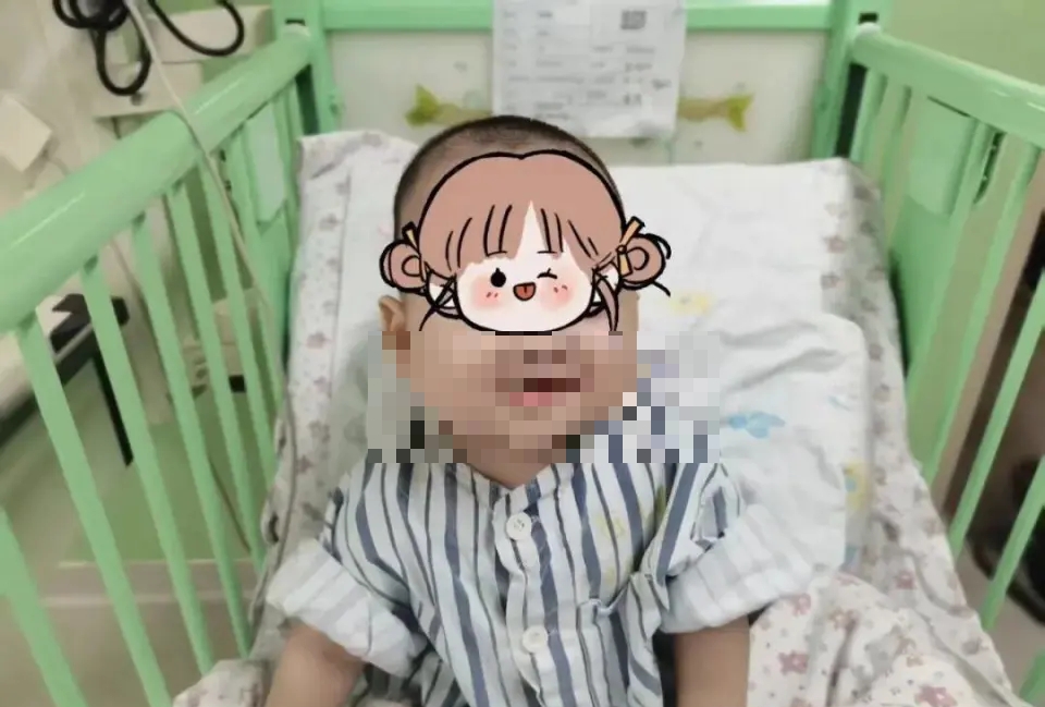 8個月大女嬰外出遭蟲咬致多器官衰竭，多次搶救全身換血終救回。 南國早報