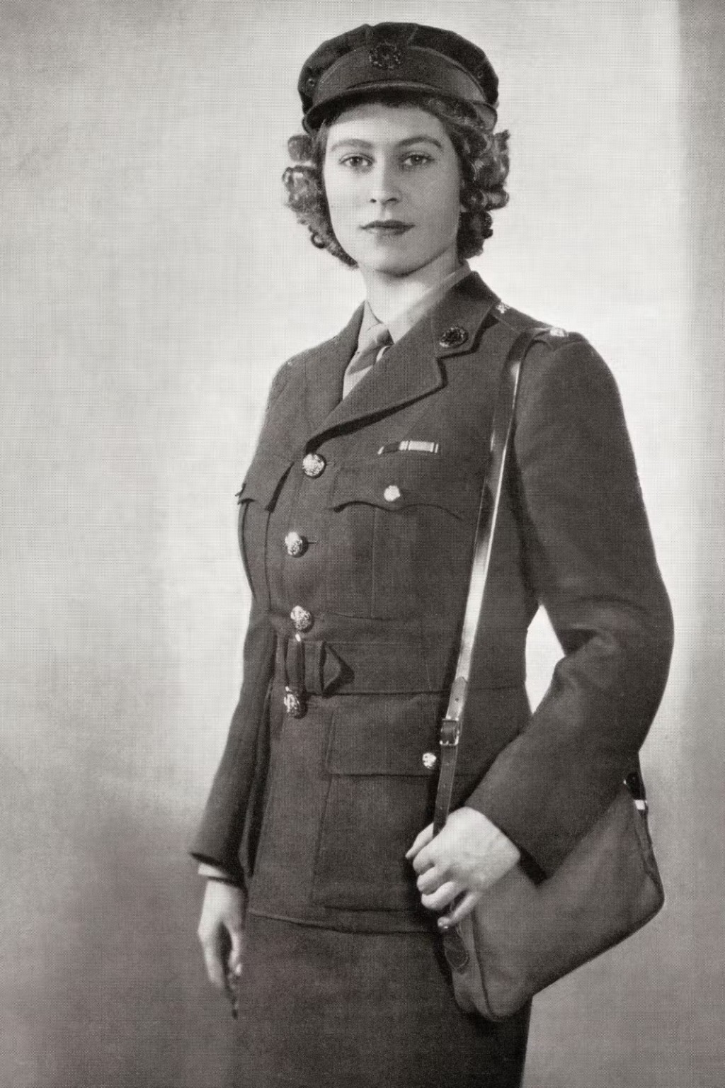 英女皇是皇室中唯一進入武裝部隊的女性成員。網上圖片