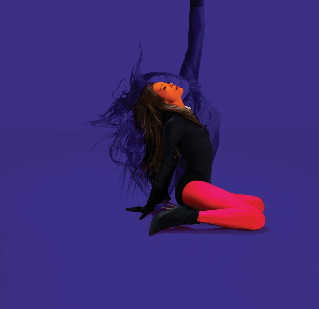 祖兒照片造型與風格也展現了量子力學。