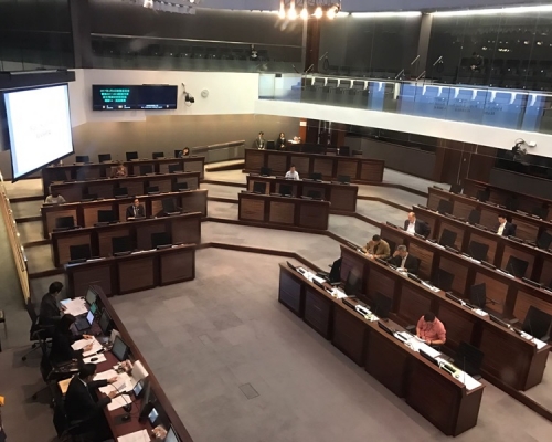 立法會召開財委會特別會議。