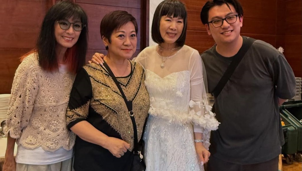 斑斑近日攜子出席蘇淑萍生日會，狀態仍然甚佳。