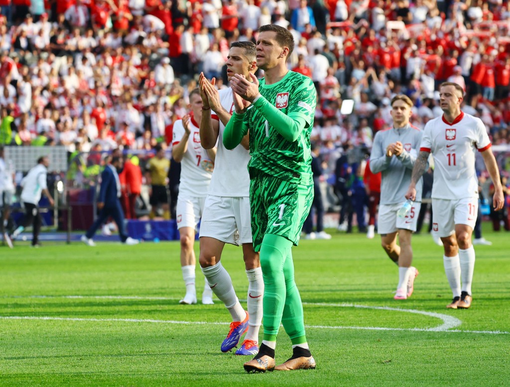波兰是今届欧国杯首支出局的球队。Reuters