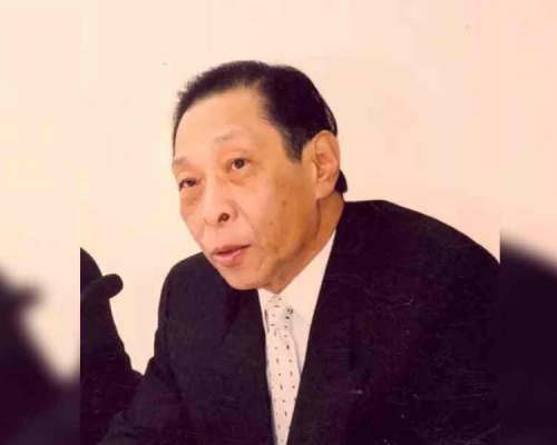 杜維善嗜好古幣收藏。網圖