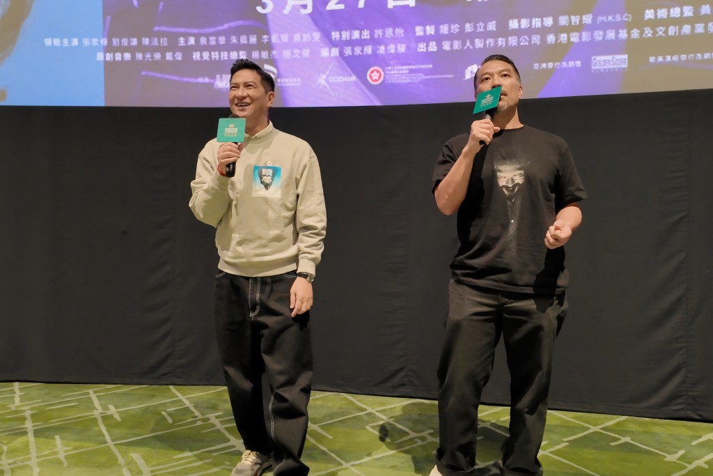 又有人问家辉几时开演唱会？他笑说：「快的了，已入纸！」