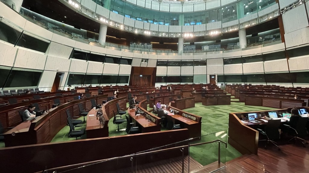 大棋盤︱離任議員「笑看風雲」談當今生態 讚頌說話有弦外之音？