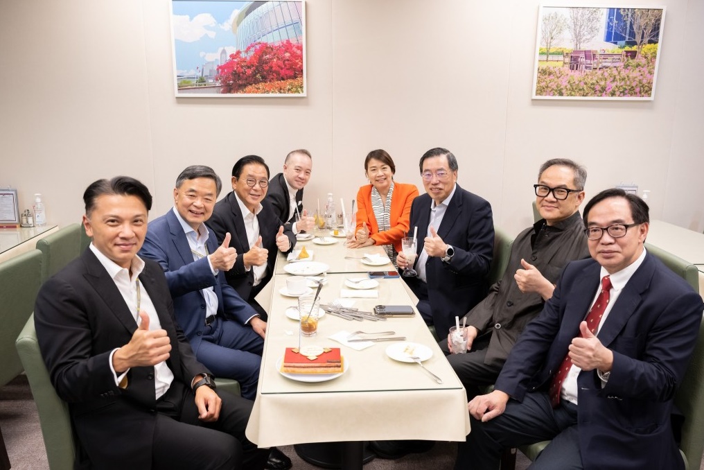 圖為上屆議員在餐廳「議員專區」用餐。