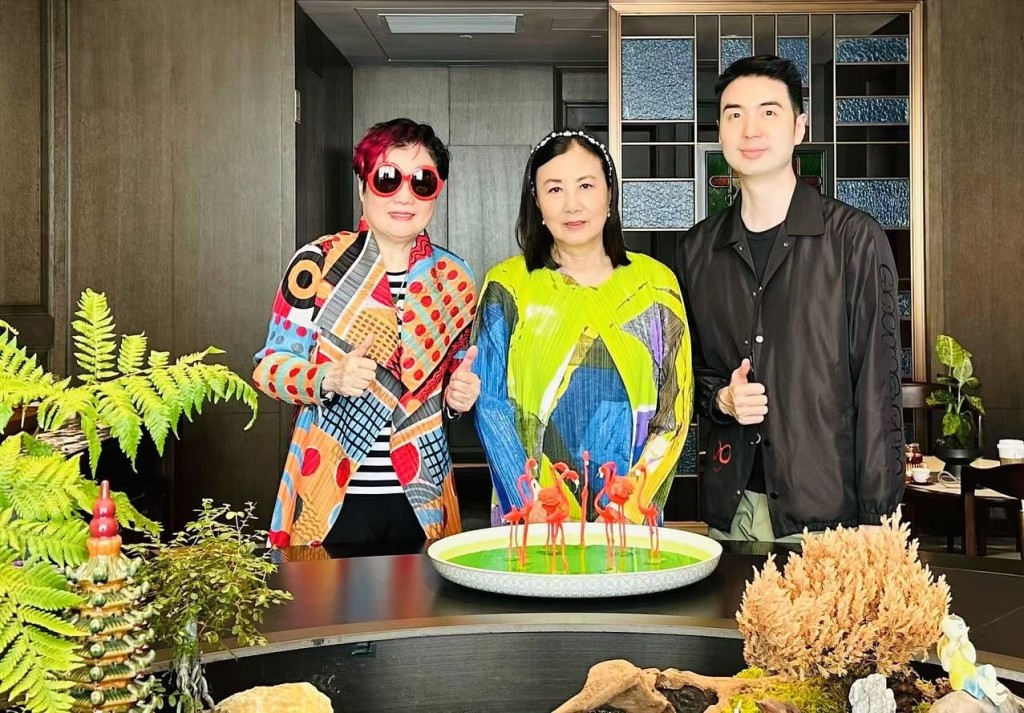 汪明荃近日在IG分享與陳淑芬母子合照。 汪明荃近日在IG分享與陳淑芬母子合照。