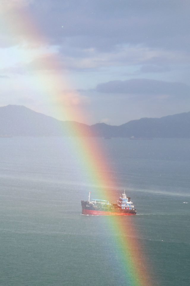 不少網民對雙彩虹奇觀大為讚嘆。網民Steve Lai/ fb群組「西環變幻時」