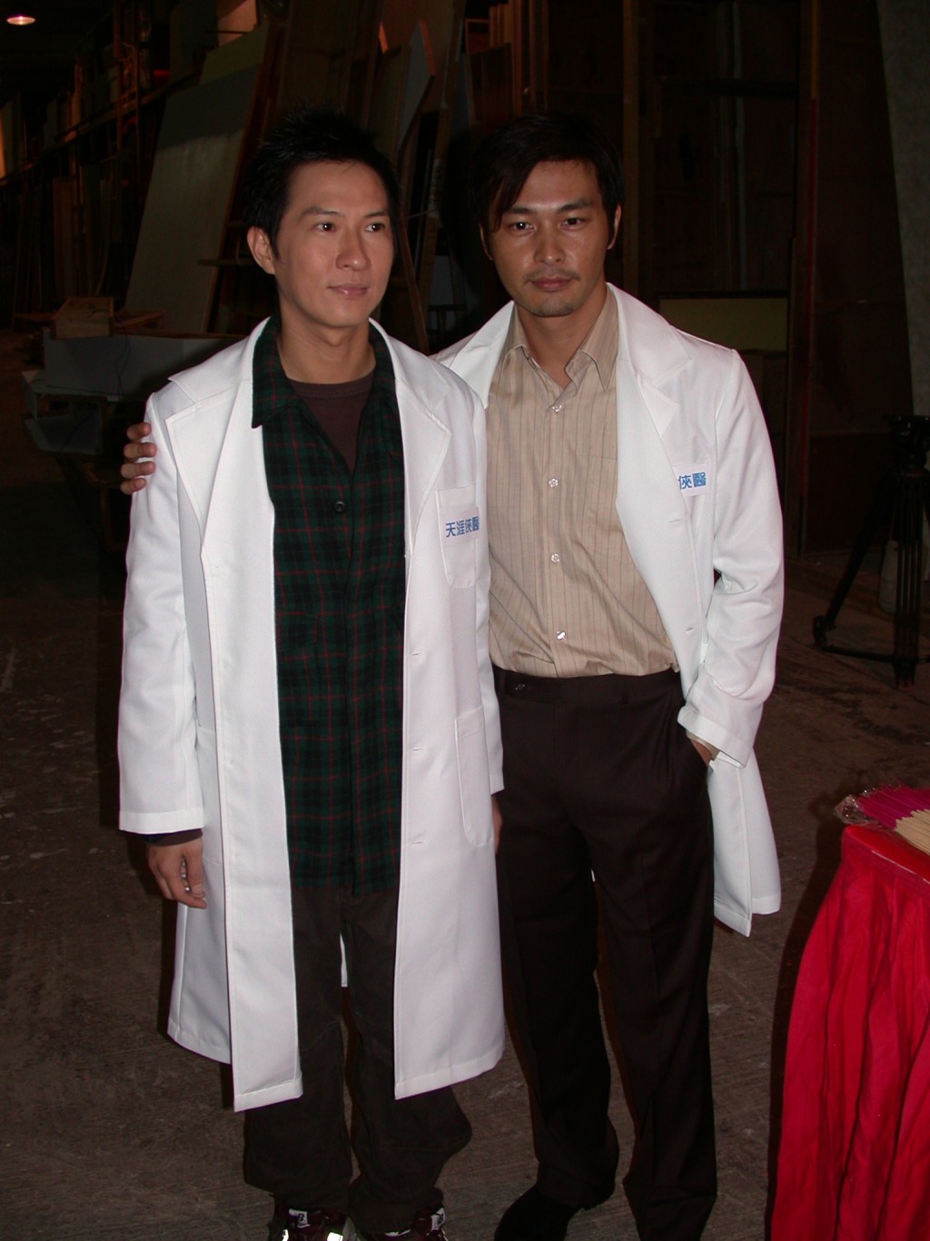 2004年罕有拍TVB劇《天涯俠醫》。
