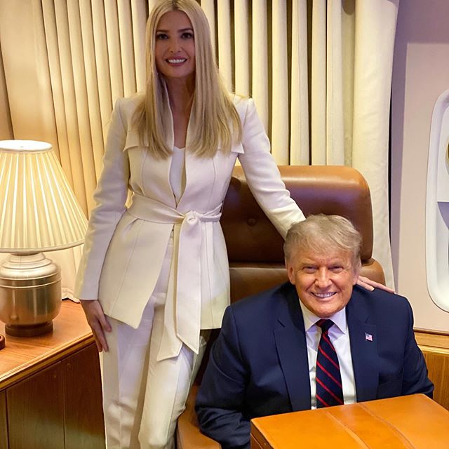 伊万卡与特朗普关系融洽。(Ivanka Trump IG图片)