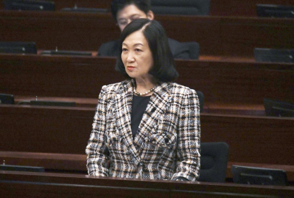 75歲的新民黨主席葉劉淑宣布不參選。